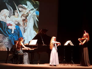 Maxim, Beatrice, Anita e Anna nel bis finale del concerto